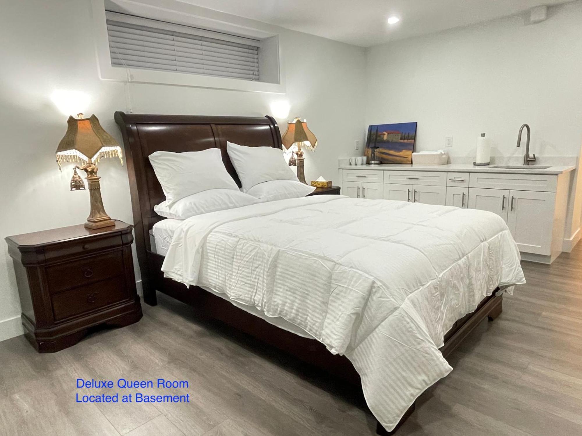 South Vancouver Guesthouse 외부 사진